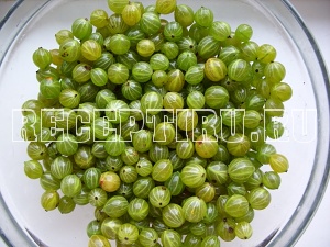 Янтарное варенье из крыжовника с апельсином. Как приготовить варенье из ягод крыжовника по-царски — рецепт с фото инструкцией. В банки рекомендуется раскладывать остывшее варенье, иначе конденсат, который образуется на крышке от горячего варенья, может пр