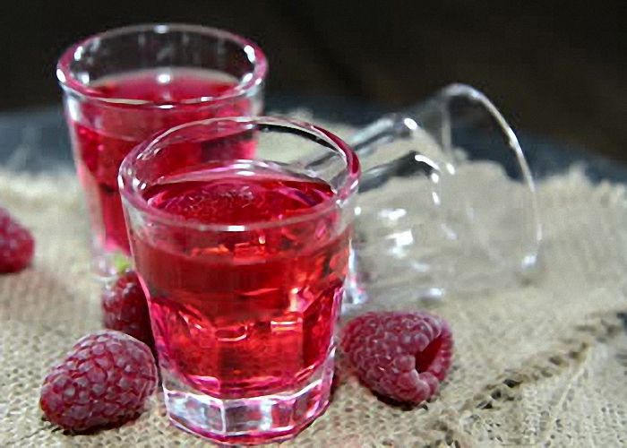 Вино из малины по проверенным рецептам. Как сделать вино из забродившей малины