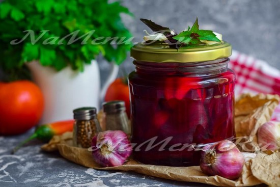 Как замариновать чеснок со свеклой. Маринованный чеснок со свеклой