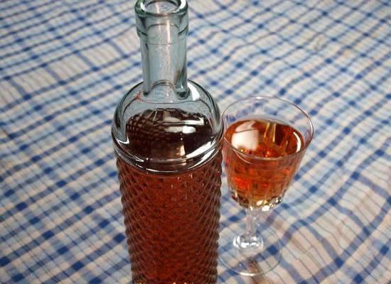 Вино из шелковицы в домашних условиях: рецепт приготовления, состав и отзывы. Вино и наливка из шелковицы в домашних условиях.