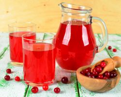 Клюквенный морс из замороженной клюквы в мультиварке. Брусничный морс в мультиварке.