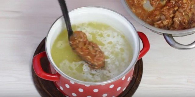 Грузинский суп харчо из баранины.
