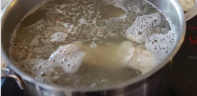 Грузинский суп харчо из баранины.