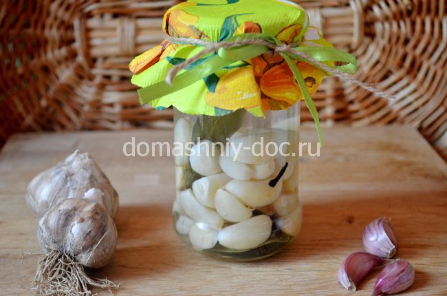 Как хранить маринованный чеснок. Консервирование чеснока в домашних условиях